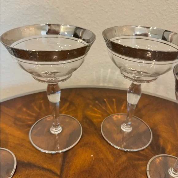 8 1950’s Glastonbury Lotus Rambler Rose Platinum Cordial -6 Champagne Co… - Picture 7 of 12